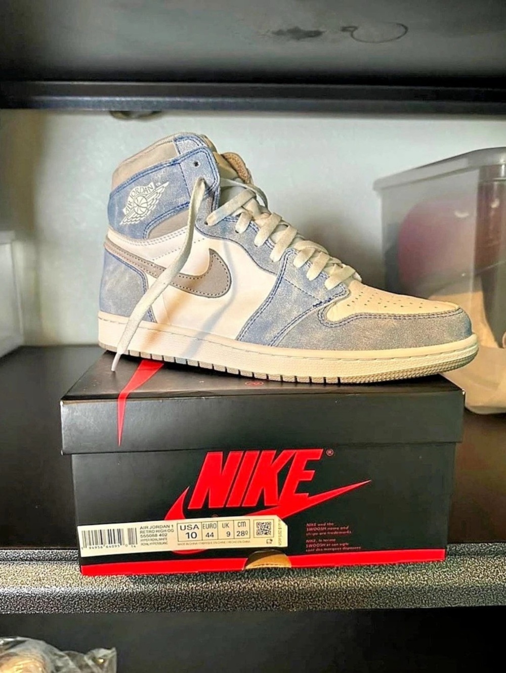 Nike Air Jordan 1 Retro High OG 'Hyper Royal' Sneakers Blue & White US 10